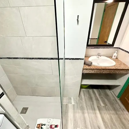 Kiwi Smoothie - En La Playa, Doble Terraza, Cocina Completa, Dos Camas Y Wifi Apartamento *